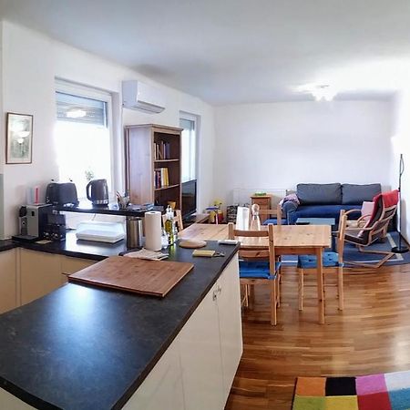 Family-Friendly Flat With Balcony Apartment Виена Екстериор снимка