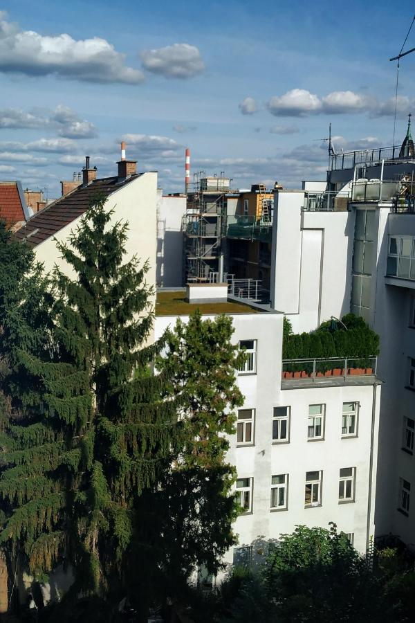 Family-Friendly Flat With Balcony Apartment Виена Екстериор снимка