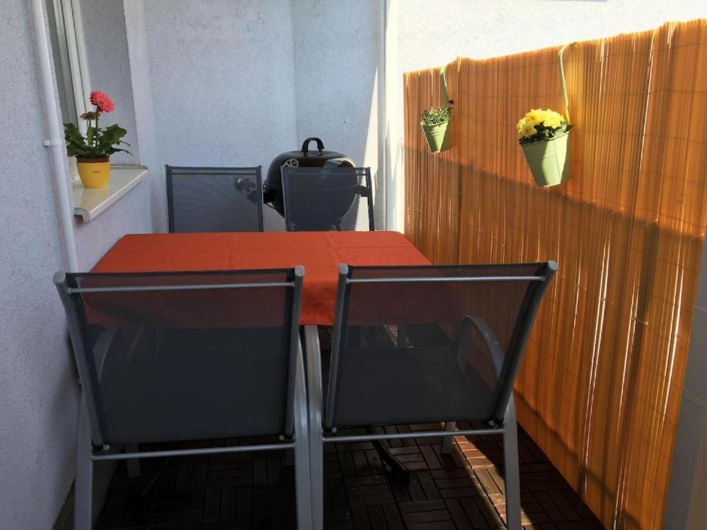 Family-Friendly Flat With Balcony Apartment Виена Екстериор снимка